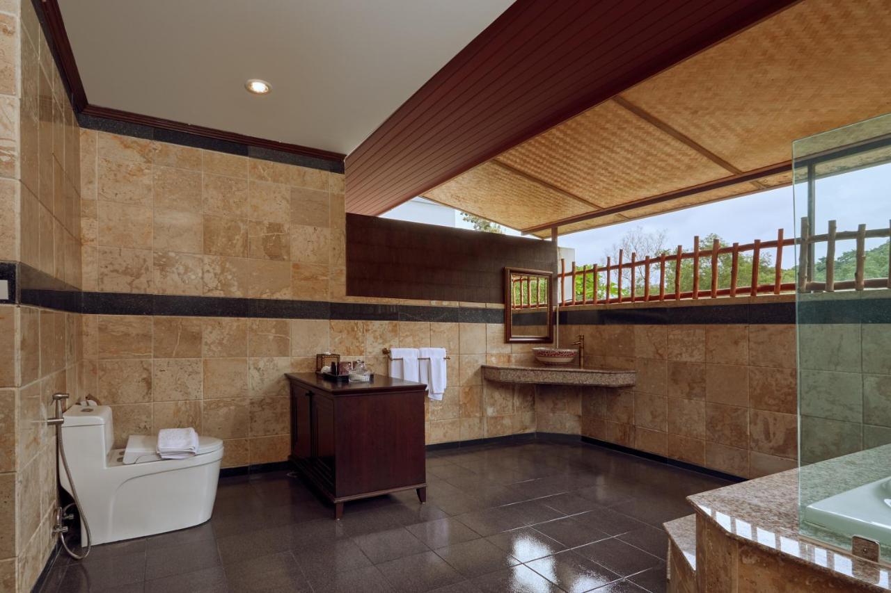 Chinoiserie Collection Resort And Spa Nai Harn Екстериор снимка